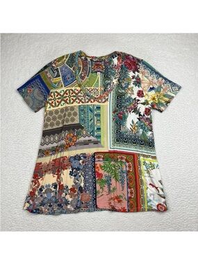Johnny was v neck swing top medium